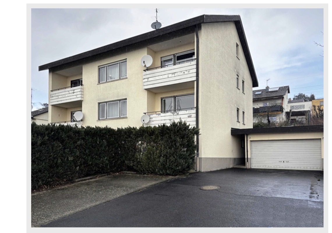 Angekauftes Mehrfamilienhaus in Würzburg-Dürrbachau vor den Renovierungsarbeiten